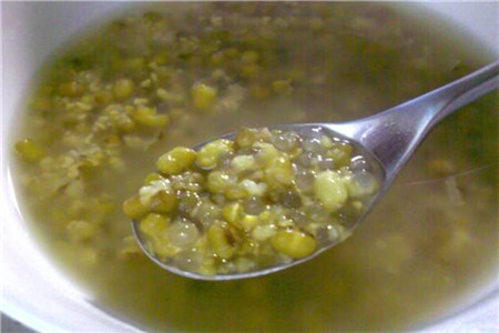 夏季孕妇可以喝绿豆汤吗？夏季孕妇喝绿豆汤需要注意什么？