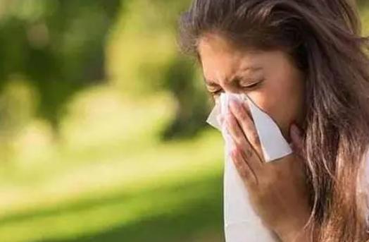 秋天过敏性鼻炎反复发作该怎么办?5个方法教你预防秋季过敏性鼻炎